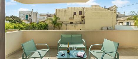 Casa standard, vários quartos (VillaMar Salento Trilo With Pool) | Terraço/pátio