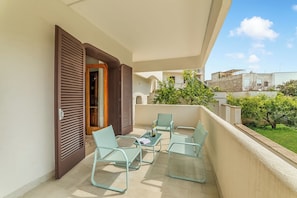 Standard House, Multiple Bedrooms (VillaMar Salento Trilo With Pool) | Balcony
