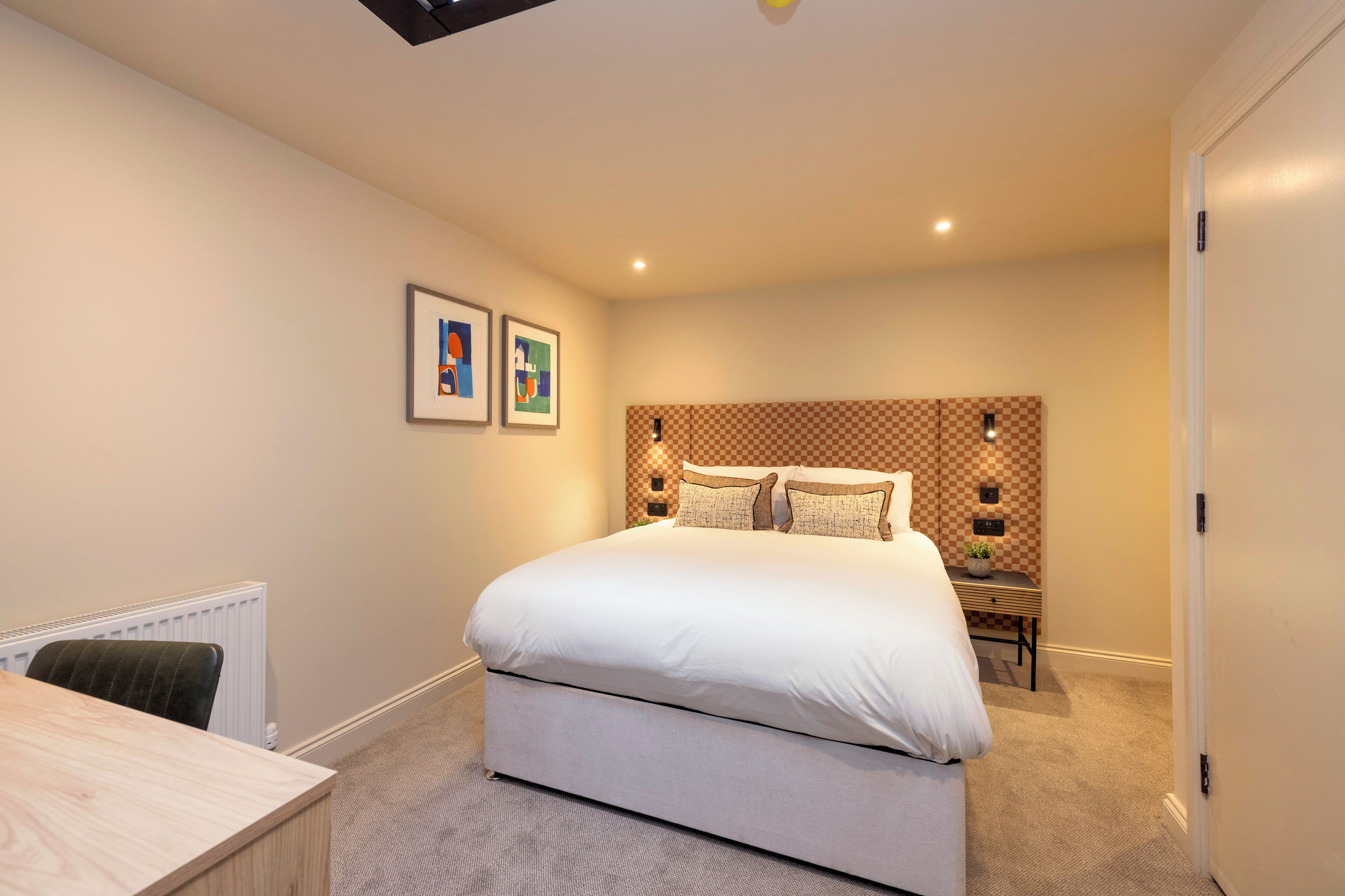 Quarto casal design, vista para a cidade