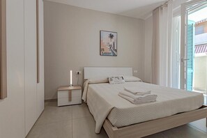 Room - Homiday - Albatros 4, Two Bedroom Apartment on the Ground Floor (Alba Adriatica)