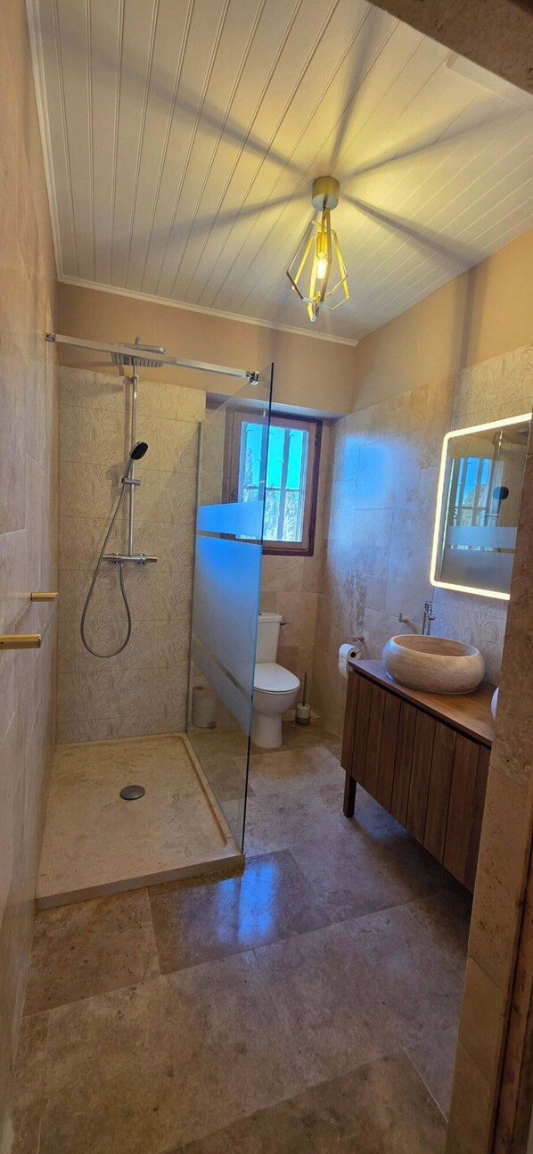 Nicht klassifiziertes Bild, 1 von 15, Schaltfläche