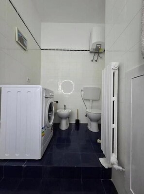 Shower - Dream apartment by the sea with panoramic terrace in Castro (Castro)