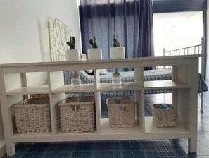 WiFi, bed sheets - Sea view apartment in Castro with panoramic terrace and central location (Castro)