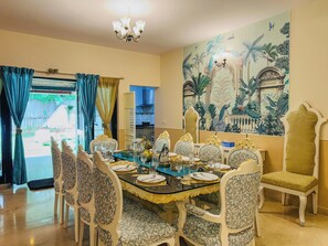 Dining - Casa blu 4BHK Spacez Pool & Garden Villa (Bengaluru)
