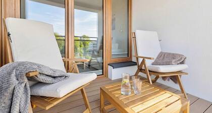 Spacious Apartment | Balcony, Parking, 400 m to the Beach