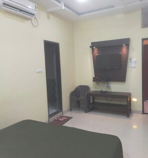 Room - Hotel The Bliss Home Stay (Barwaha)