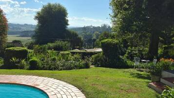 Single Room, Garden View | Pool | Outdoor pool
