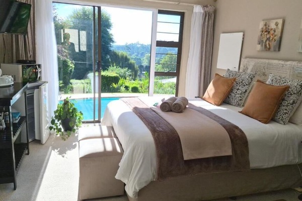 Classic Double Room, Garden View | Desk, iron/ironing board, WiFi (free), individually decorated