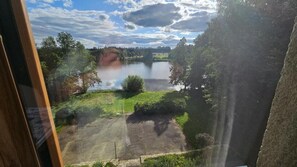 Standard Triple Room, Lake View | Interior - Hotel Chytrov (Volfířov)