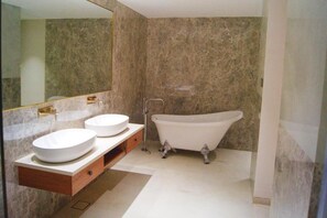 Quarto casal executivo | Banheiro