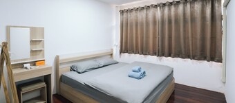 Cozy Townhome with Local Vibes