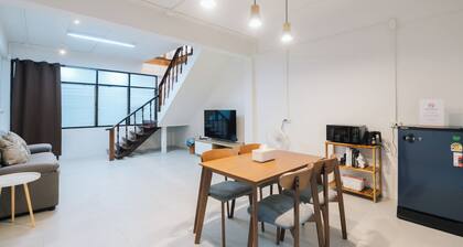 Cozy Townhome with Local Vibes