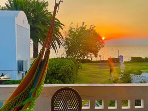 Property grounds - Captain Jack’s Seaside Villa (Nea Makri)