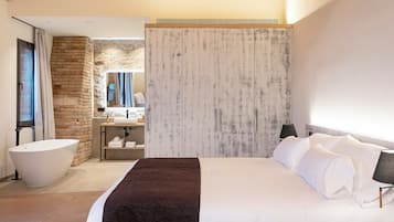 Premium Double or Twin Room, Patio, Mountain View