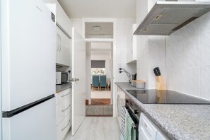 Private kitchen - Marvelous 2-bedroom apartment in London perfect for your stay (London)