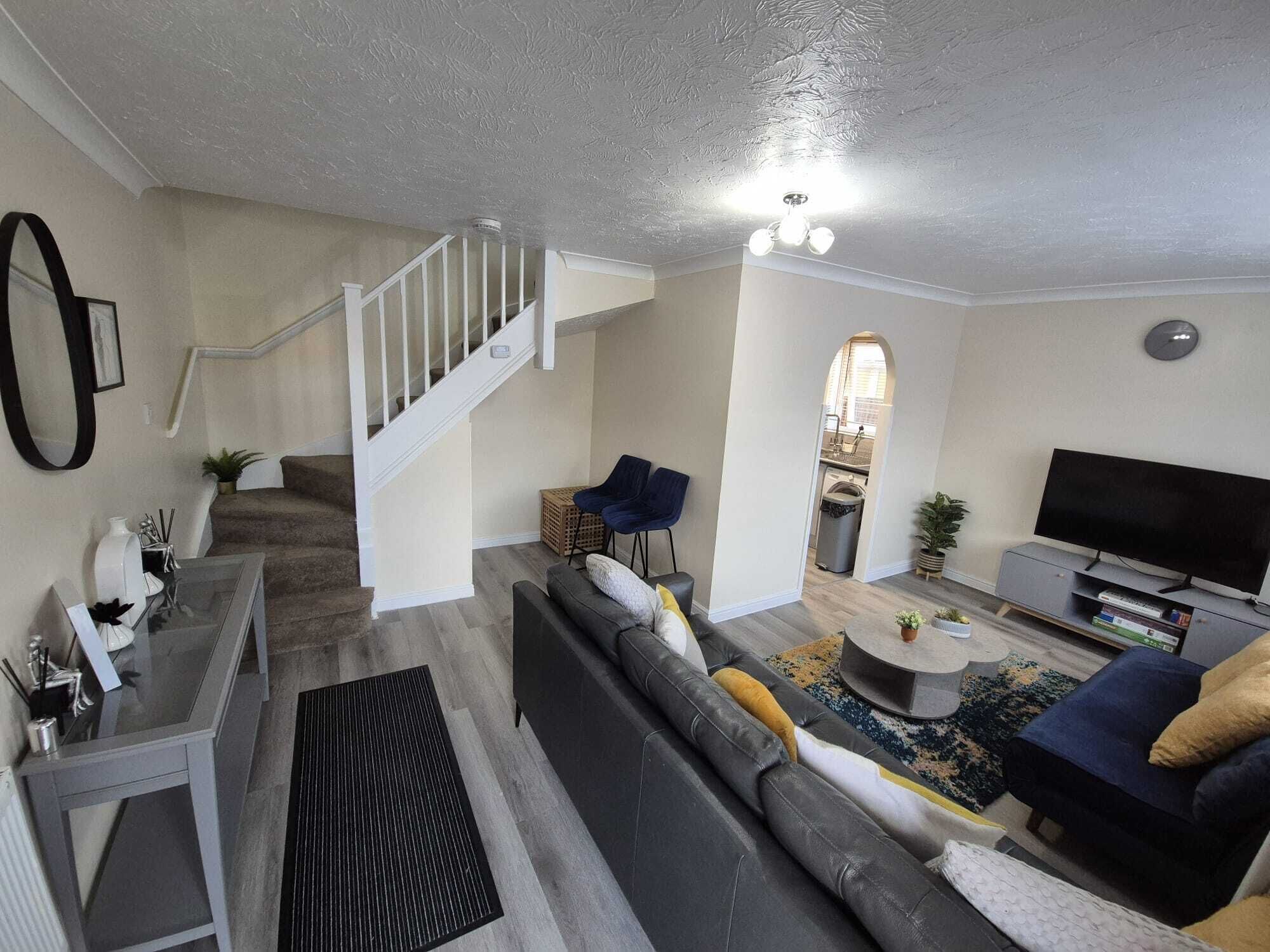 Cosy 2 Bedroom House Stevenage Old Town Close To Train Station Sleeps 4-6 - Stevenage
