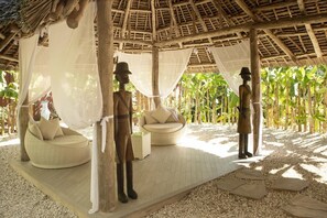 Property grounds - Gold Zanzibar Beach House and Spa (Kendwa)
