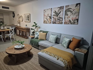 Deluxe Apartment, River View | Ruang tamu