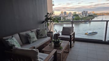 Apartamento luxo, vista para o rio | Área da propriedade