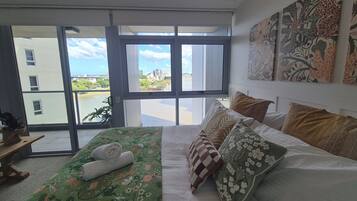 Deluxe Apartment, River View