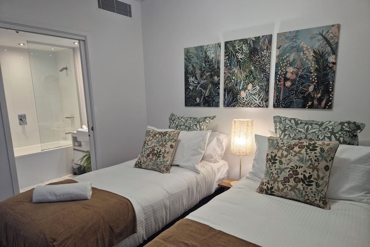 豪華公寓, 河景