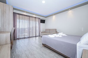Family Suite | Iron/ironing board, free WiFi - Casa Consta  (Pefkochori)