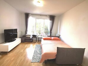 Iron/ironing board, internet, bed sheets - Créteil, comfortable apartment 700m from the metro. Private parking lot (Créteil)