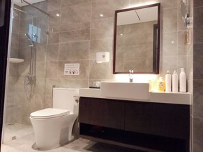 Luxury Apartment, 1 King Bed, Balcony, City View | Bathroom | Shower, hair dryer, towels, soap - Melody Home - Sapphire Ha Long (Ha Long)