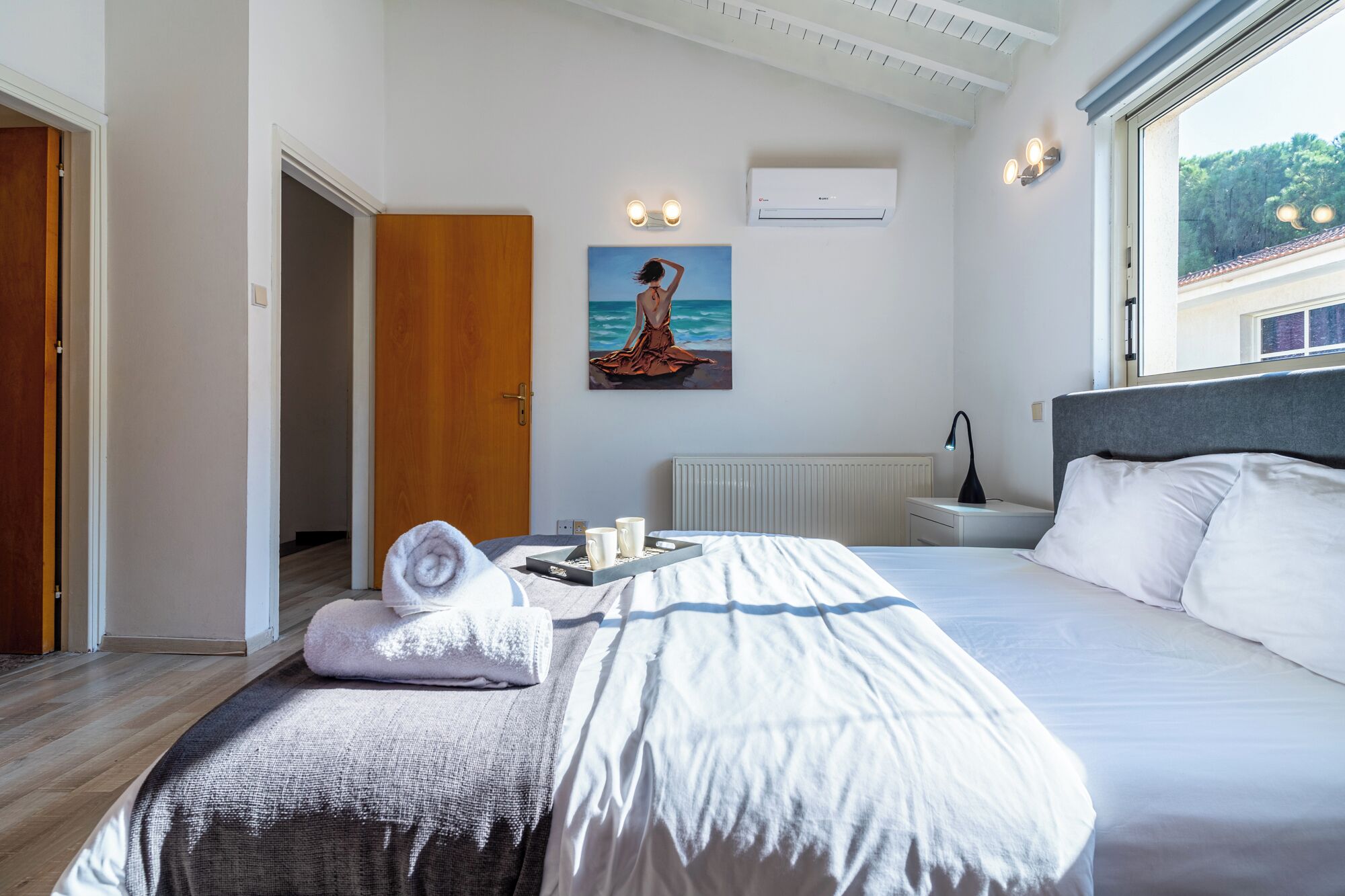 Comfort House, 4 Bedrooms, Private Pool, City View | Egyptian cotton sheets, premium bedding, individually decorated