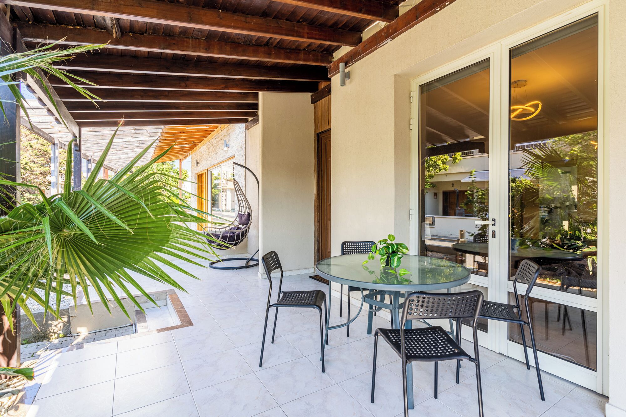 Comfort House, 4 Bedrooms, Private Pool, City View | Terrace/patio