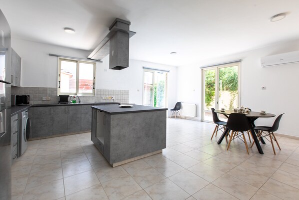 Comfort House, 4 Bedrooms, Private Pool, City View | Private kitchen | Full-sized fridge, microwave, oven, stovetop - Gaia's Residence & Private Pool in Larnaca (Larnaca)