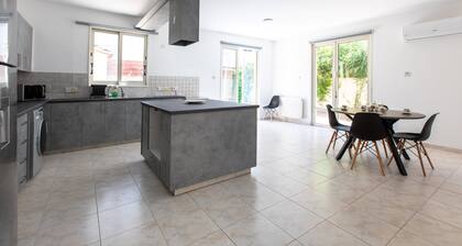 Gaia's Residence & Private Pool in Larnaca