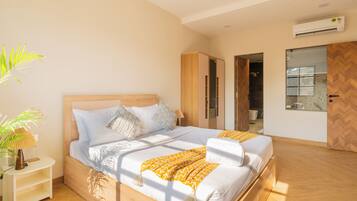 Deluxe Villa, Balcony, City View