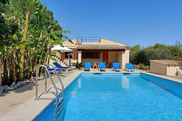 Pool - Villa Magdalena with Private Pool & Wi-Fi (Illes Balears)