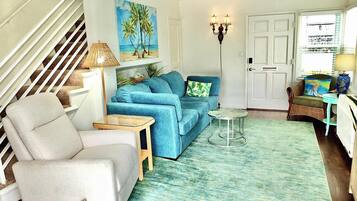 Townhome, Multiple Beds, Patio, Garden View (Heart of Naples) | Living area