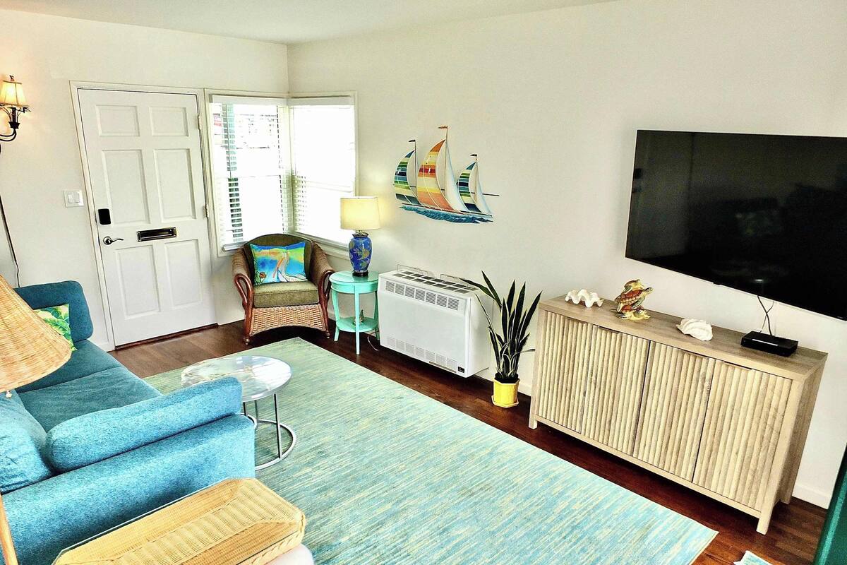 Townhome, Multiple Beds, Patio, Garden View (Heart of Naples) | Living area