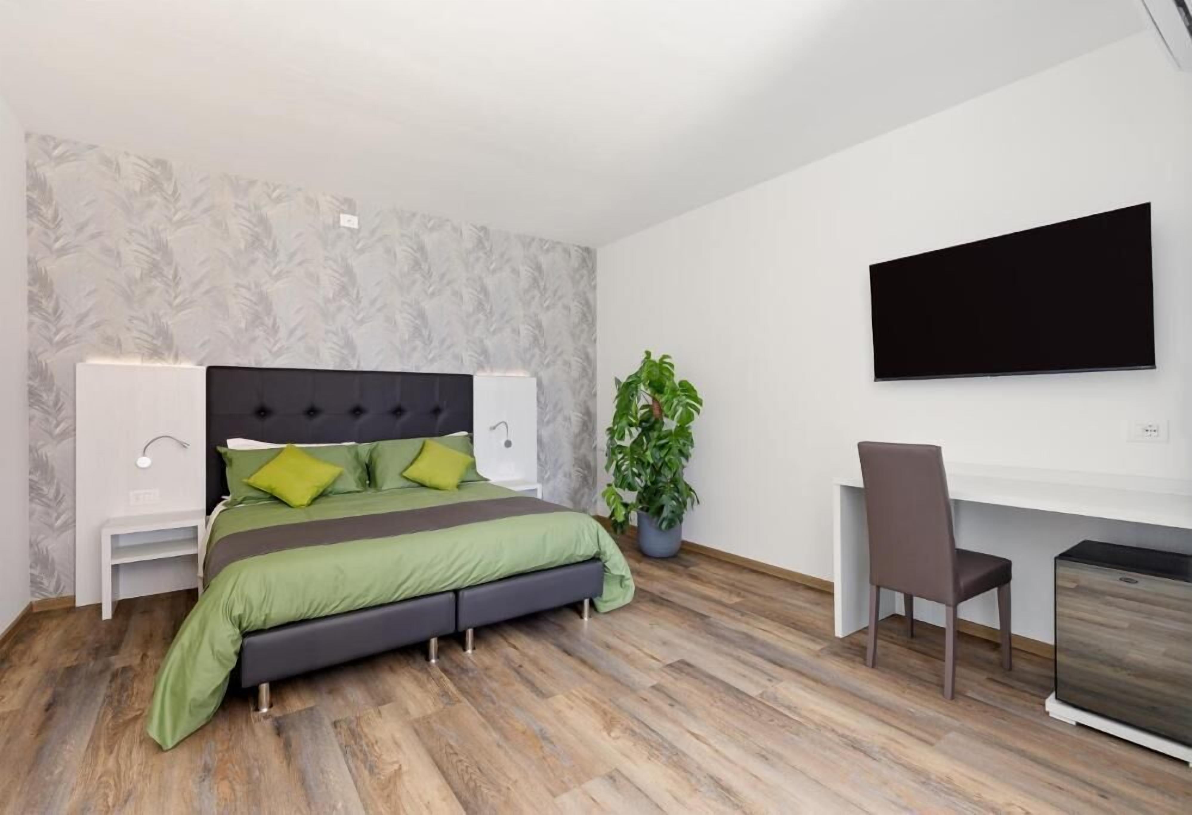 Superior Quadruple Room, Garden View