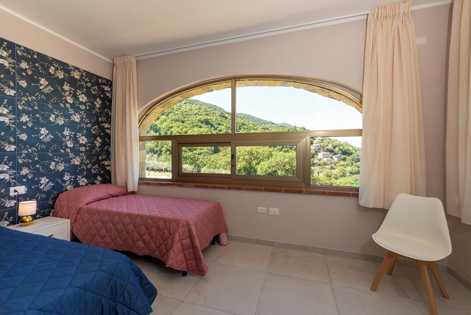 Fyrbäddsrum - icke-rökare - utsikt mot trädgården