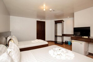 Deluxe Double Room - Palette Boracay Isle by The White Beach (Malay)