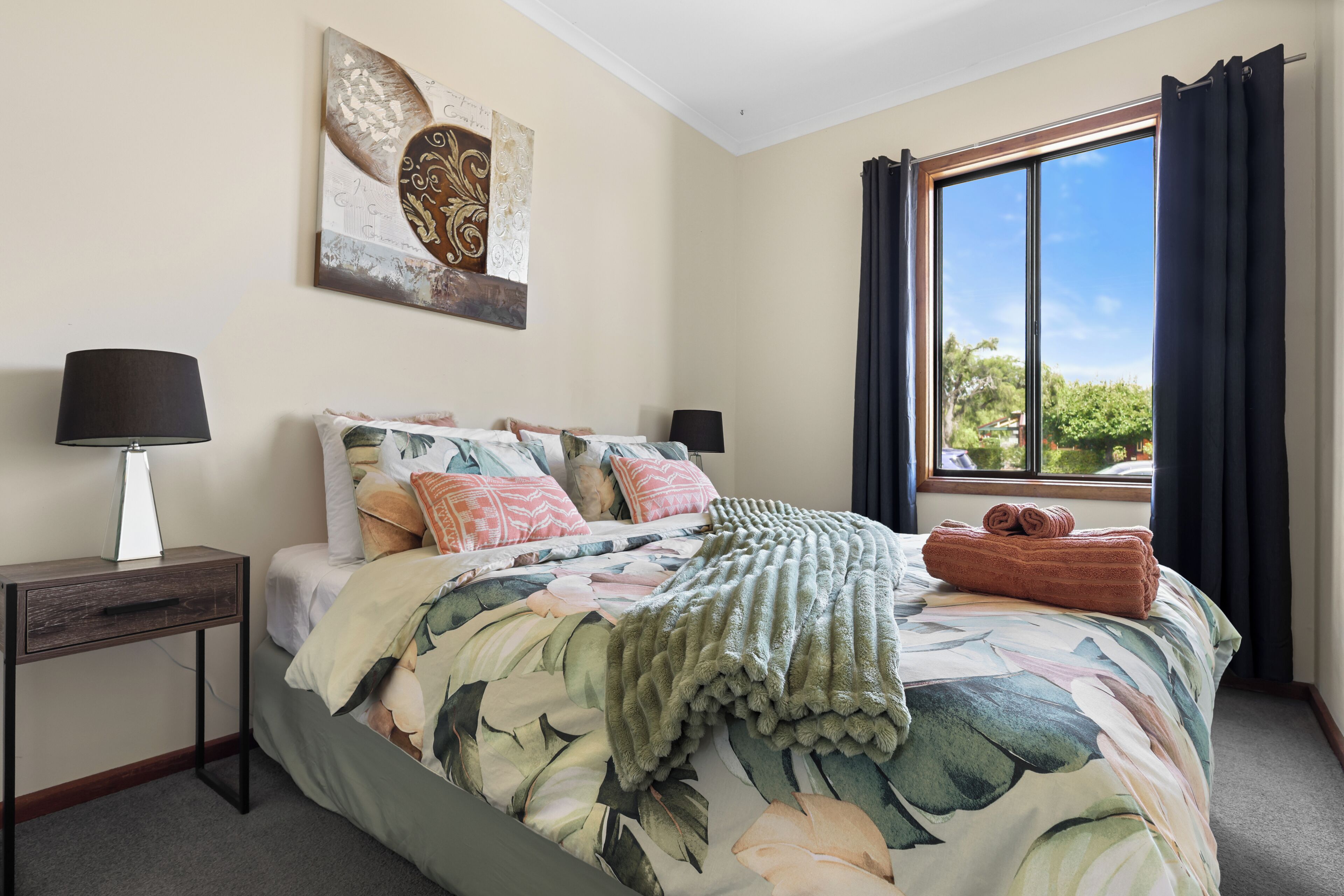 4 bedrooms, iron/ironing board, travel cot, free WiFi