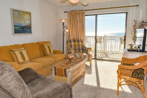 TV - Cherry Grove. 2 bedroom oceanfront condo. Pool. (North Myrtle Beach)