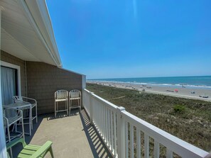 Property grounds - Cherry Grove. 2 bedroom oceanfront condo. Pool. (North Myrtle Beach)