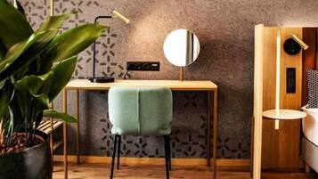 Luxury Suite, River View | Interior