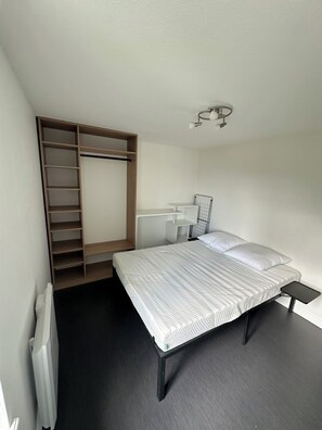 Room - Charming fully furnished T2 (Chavanay)