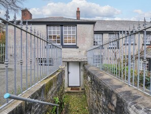 Exterior - Jolly Crabber (St Austell)