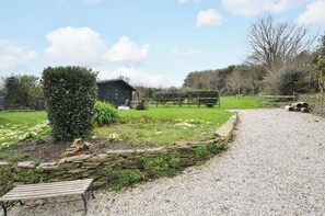 Property grounds - Jolly Crabber (St Austell)
