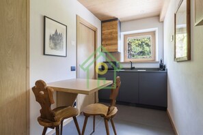 Dining - Faloria Suite - Direct Booking Dolomiti Skyline (Cortina d'Ampezzo)