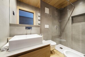 Bathroom - Vrbo Property (Cortina d'Ampezzo)