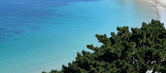 Maisonette "Ker Envor" with Shared Pool, Private Terrace, and Wi-Fi