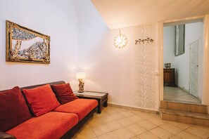 Living area - Holiday Home 'Fortalba House Amalfi Coast' with Sea View, Wi-Fi and Air Conditioning (Dragonea)